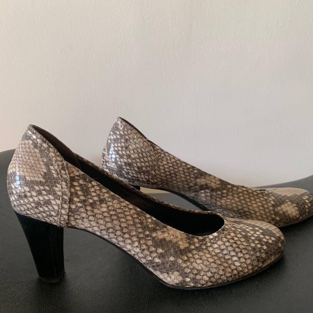AGL Attilio Giusti Leombruni Snake Leather Pumps
